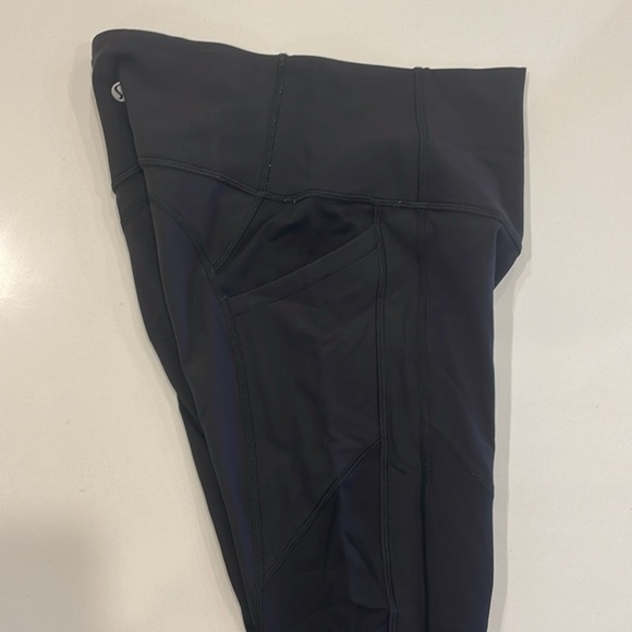 Lululemon Fast & Free, Black, Sz 4 - Picture 3 of 4